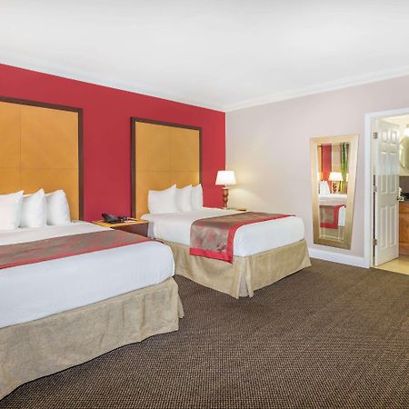 Hotel Ramada By Wyndham Miami Springs/Miami International Airport Exteriér fotografie