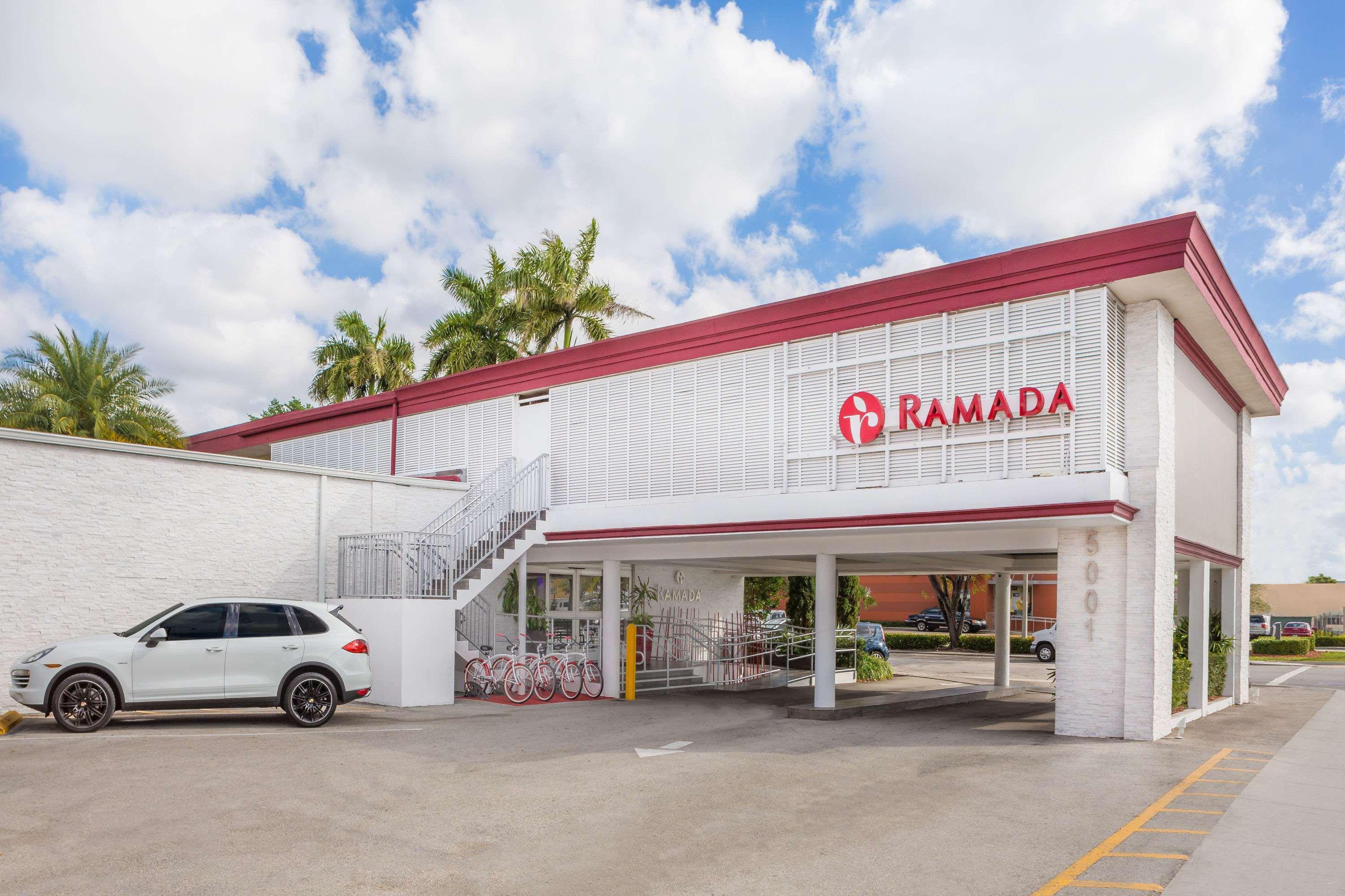 Hotel Ramada By Wyndham Miami Springs/Miami International Airport Exteriér fotografie