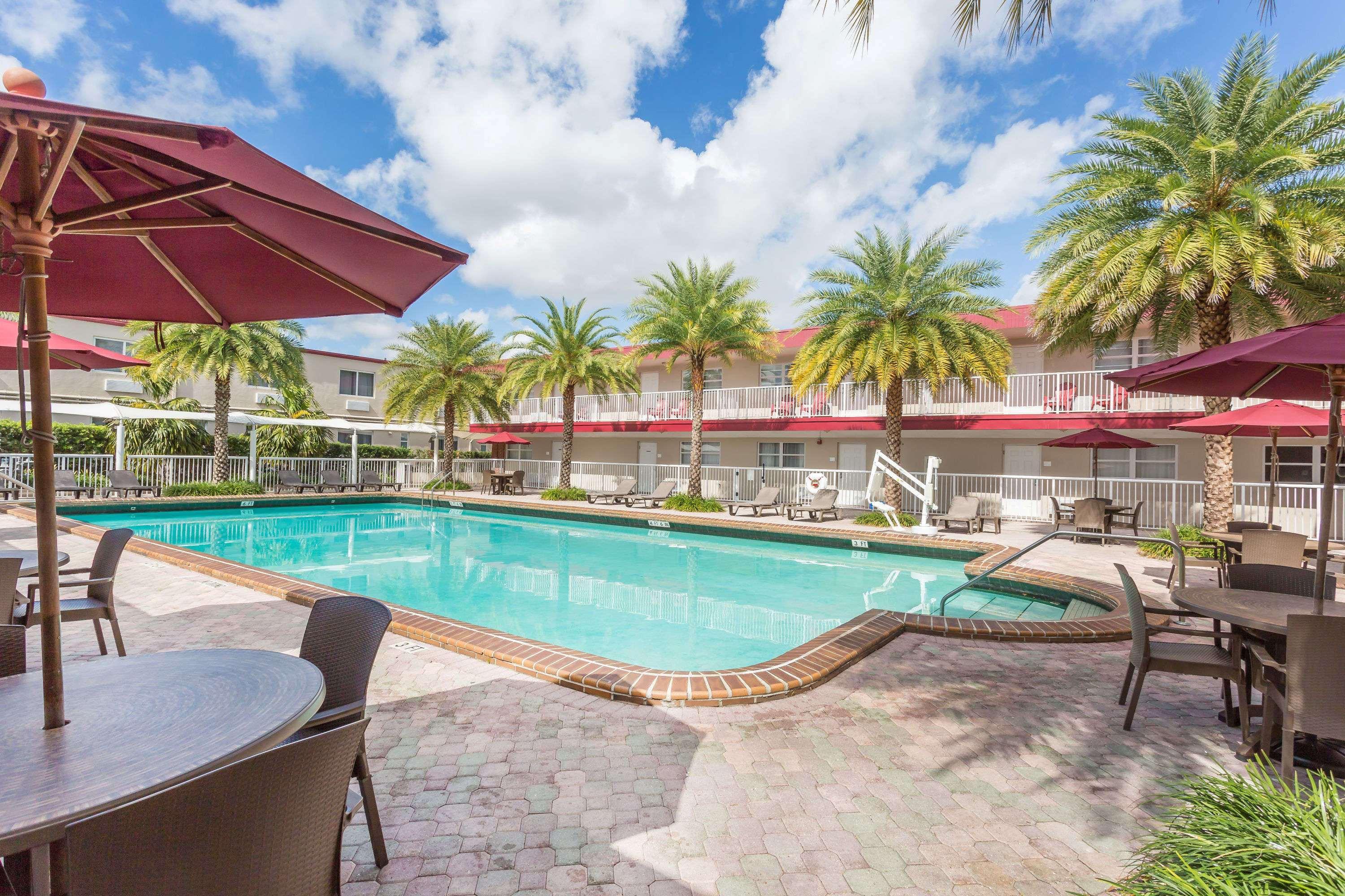 Hotel Ramada By Wyndham Miami Springs/Miami International Airport Exteriér fotografie